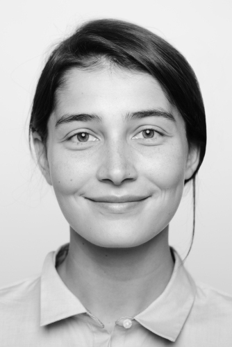 Jana Ring Portrait